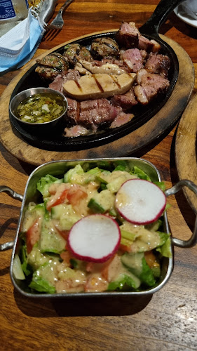 רד בורגר בר Red burger bar - הסעדה