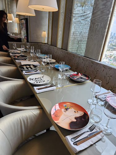 Pop and pope - תל אביב-יפו