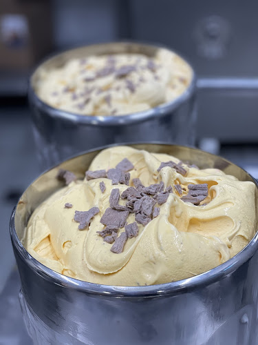 גלידה פינגוין-סניף רעננה