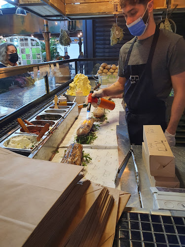 אלוף קלמן מגן 3, תל אביב-יפו, 6107075