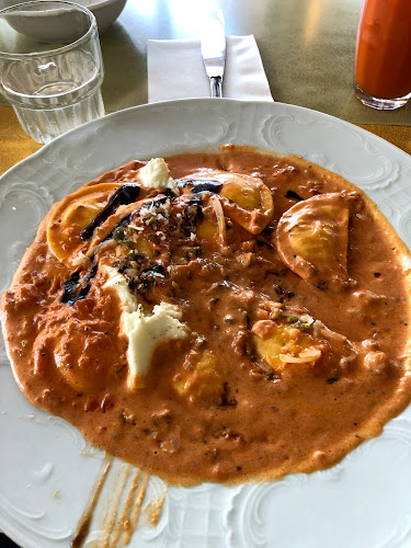 נייברס רמת חן - הסעדה