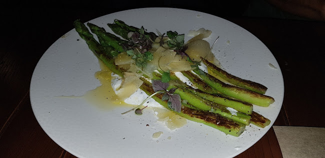 לוקס - הסעדה