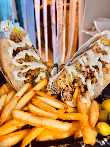 Shelby’s Munch Bar - הסעדה