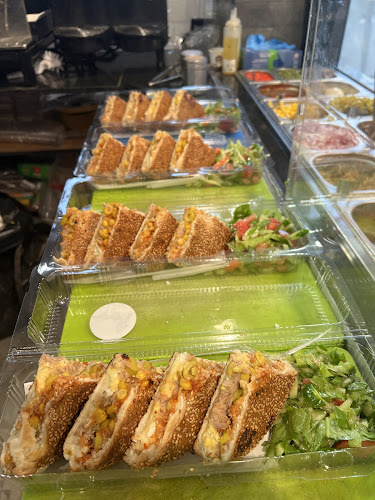 Comentarii opinii despre מאפיית ההגנה