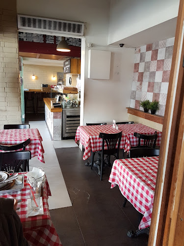 בר גוריון - הסעדה