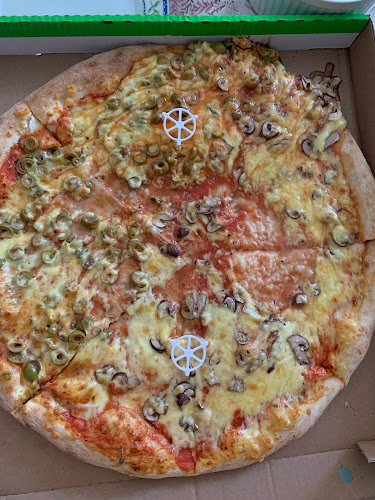 פיצה דומינו - הסעדה