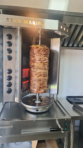 שווארמה התאומים עפולה - הסעדה