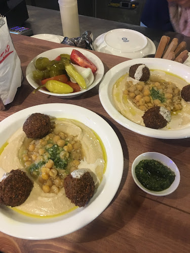 מסעדת חומוס יובי