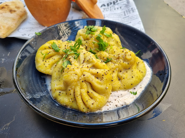 חצ׳אפורי האחיות- פולקלור בצלחת - הסעדה