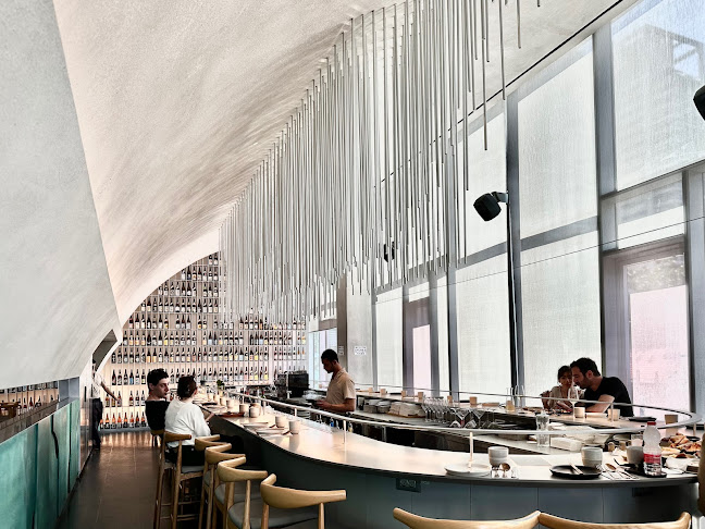 מסעדת איי - a Restaurant