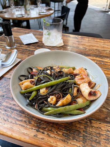 לה שוק - הסעדה