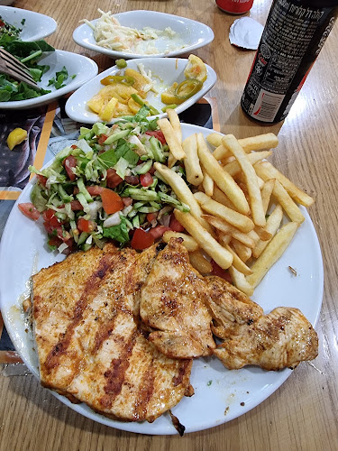 Alyan BBQ&Steak Restaurant - הסעדה