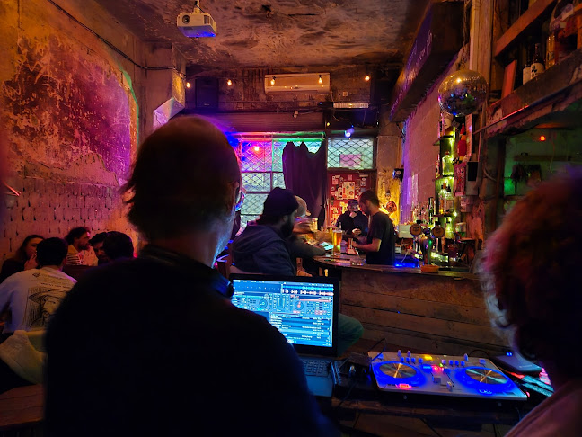 Opinii despre HQRN - Alternative arts & culture bar in Haifa în חיפה - הסעדה