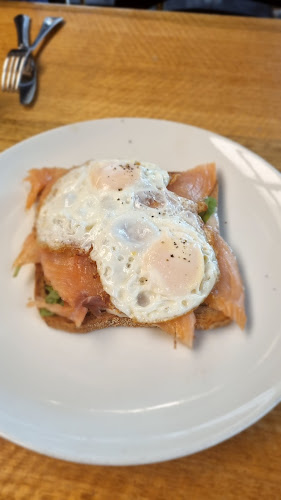 פומפידו - הסעדה