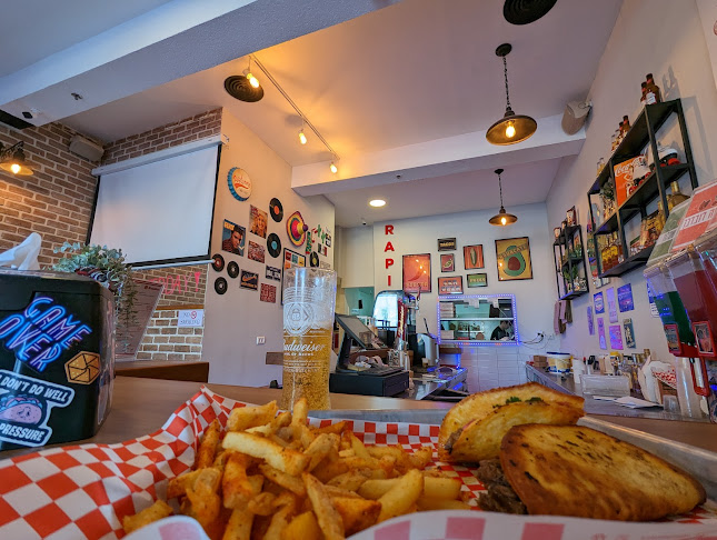 מתחם Y סנטר, שדרות גיבורי ישראל 17, נתניה