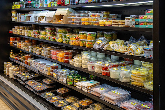 Comentarii opinii despre דליקטסן פנורמה (חנות המפעל) - Delicatessen