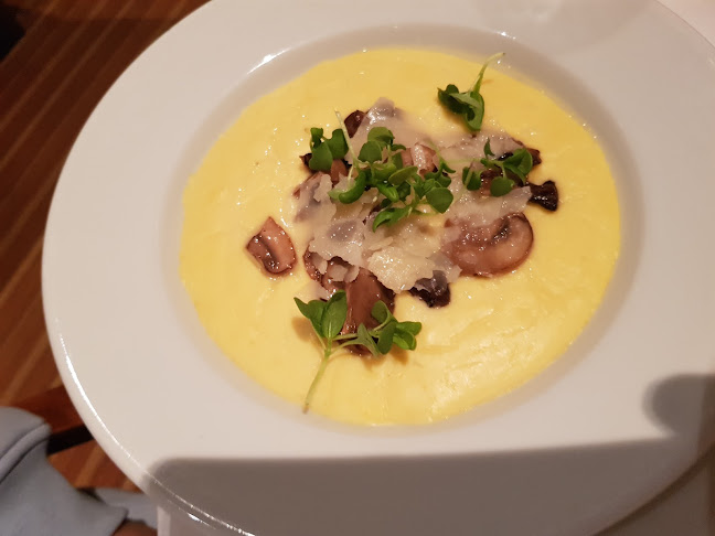 לה קוצ'ינה - הסעדה