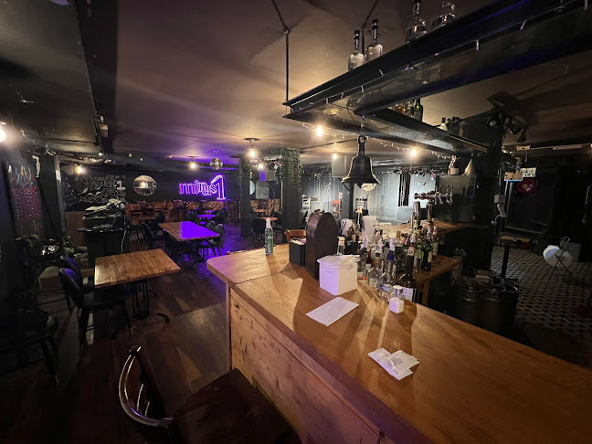 HIGHLIGHT COCKTAIL BAR