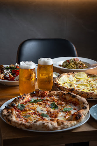 Brooklyn 17 Pizza Bar - ברוקלין פיצה בר חיפה - חיפה