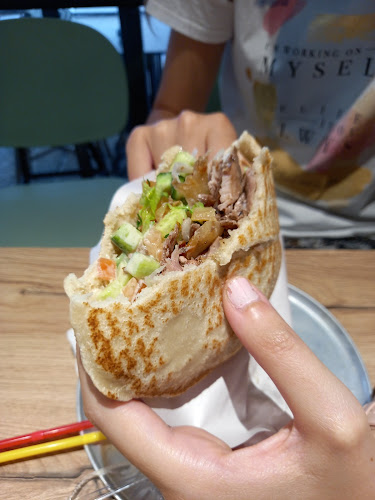 אבו ג'אנם - הסעדה