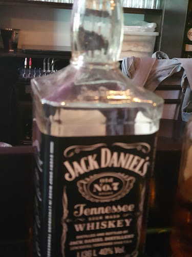 אבסנס פאב - הסעדה