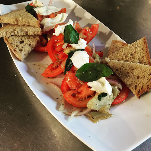 Opinii despre לחם ארז קרית ביאליק în קריית ביאליק - הסעדה