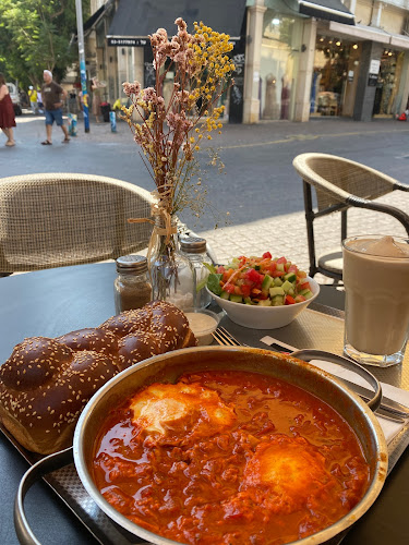 פעמיים קפה - הסעדה