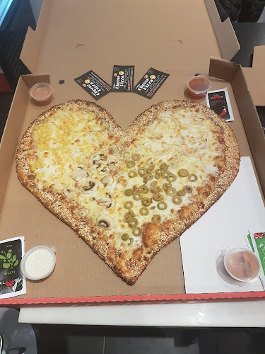 אקסטרה צ'יז פיצה ארמון הנציב ארנונה ירושלים - הסעדה