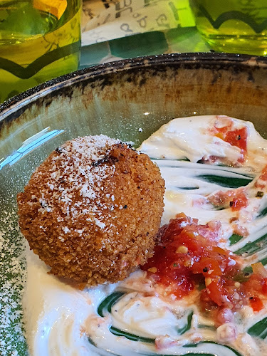 Pizza Biennale - הסעדה