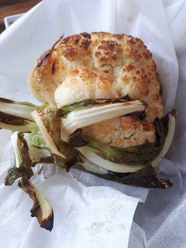 מזנון ברמת החיל Miznon by Eyal Shani - הסעדה