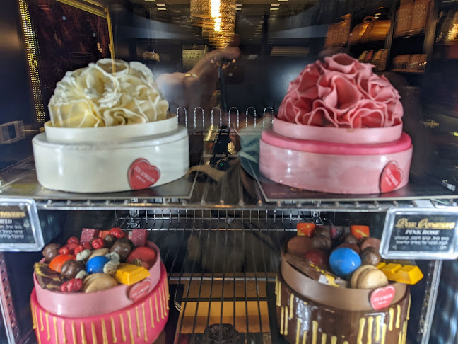 דודו אוטמזגין - הסעדה