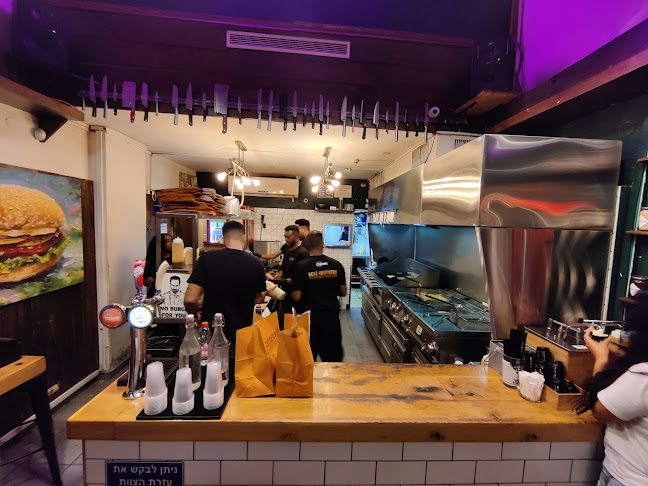 בנץ ברדרס פלורנטין - הסעדה