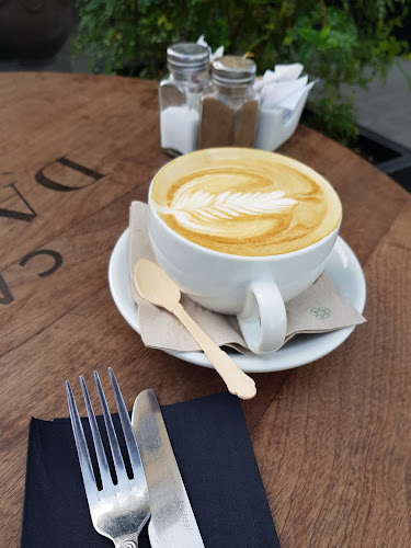 קפה דלאל - הסעדה