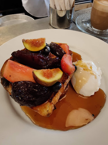 דליקטסן בראסרי - Delicatessen Brasserie - הסעדה