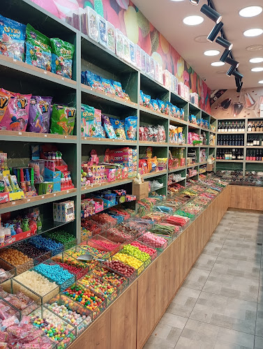 פיצוחי עץ חיים - הסעדה