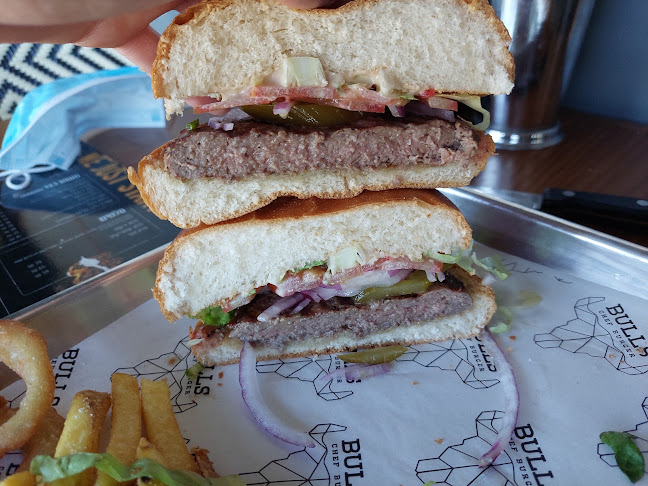 בולס נשר Bulls Chef Burger - הסעדה