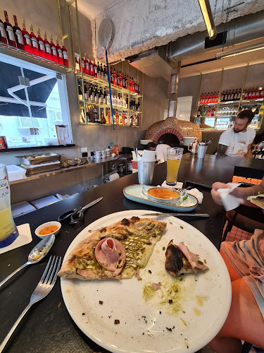 לה טיגרה - הסעדה