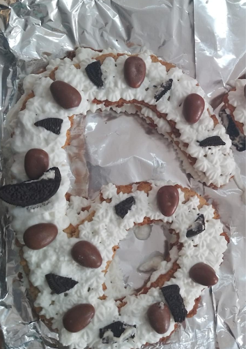 פינוק עוגות מעוצבות ובקרוב מארזים אישיים - הסעדה