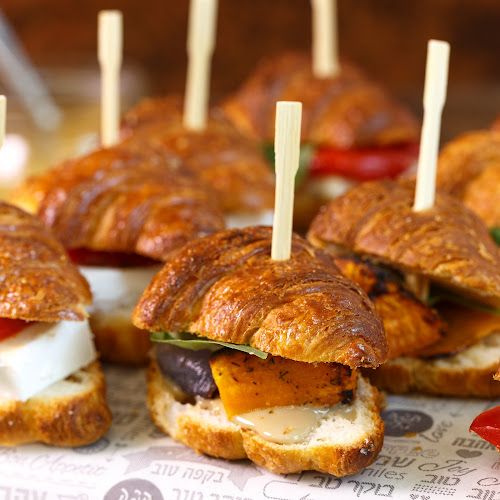 Opinii despre קפה טוב în חיפה - הסעדה