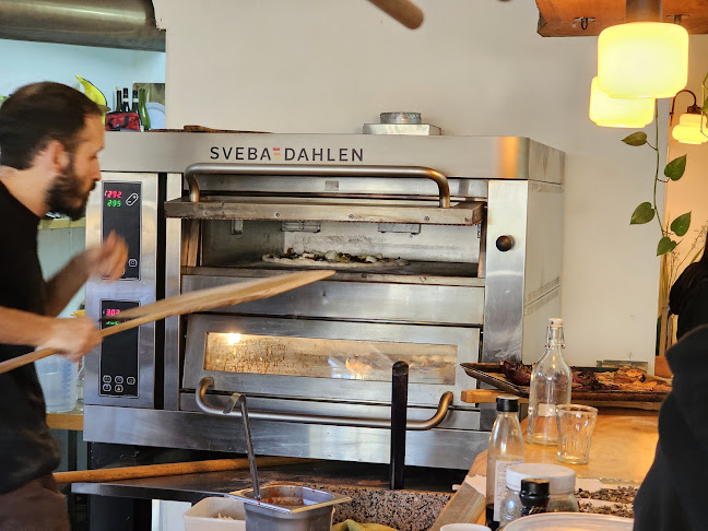 Farida Pizzeria פרידה פיצריה فريدة بيتسريا - הסעדה