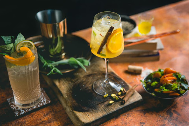 בר אקי | BAR AKi - בית חרות