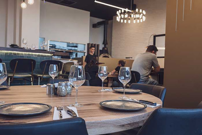 נוטו NOTO חדרה - הסעדה