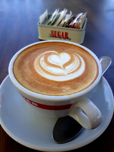 קפה ארומה - הסעדה