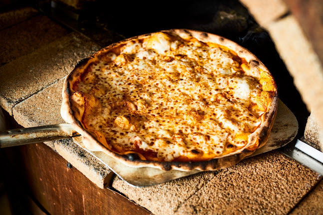 מסעדת כרמא, עין כרם - הסעדה