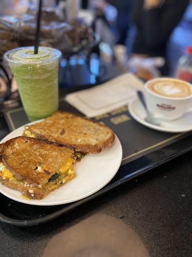 שדרות בנימין 21, נתניה