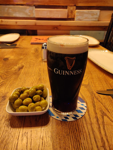 פטרה חוף הקשתות אשדוד - הסעדה