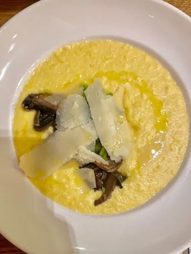 עבריאני - הסעדה