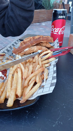 Opinii despre מנהטן דיינר în חיפה - הסעדה