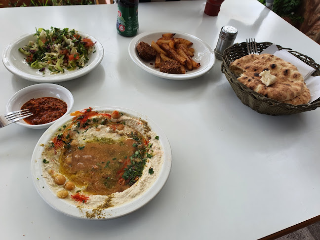 קלבוני חולון - הסעדה