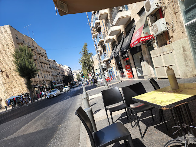 מעוז פלאפל ושווארמה